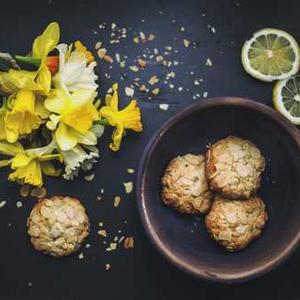 เว็บ ตรง ไม่ ผ่าน เอเย่นต์ 100 บริการสนทนาสด ตอบสนอง